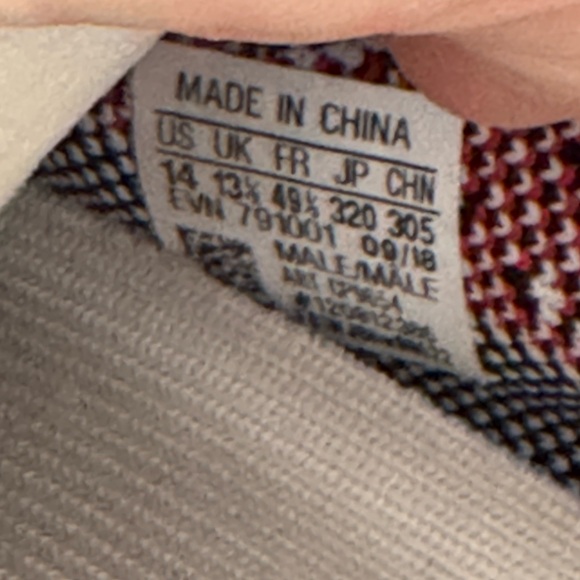 Yeezy Boost 350 V2 -Mens sneakers in Zebra main image 9